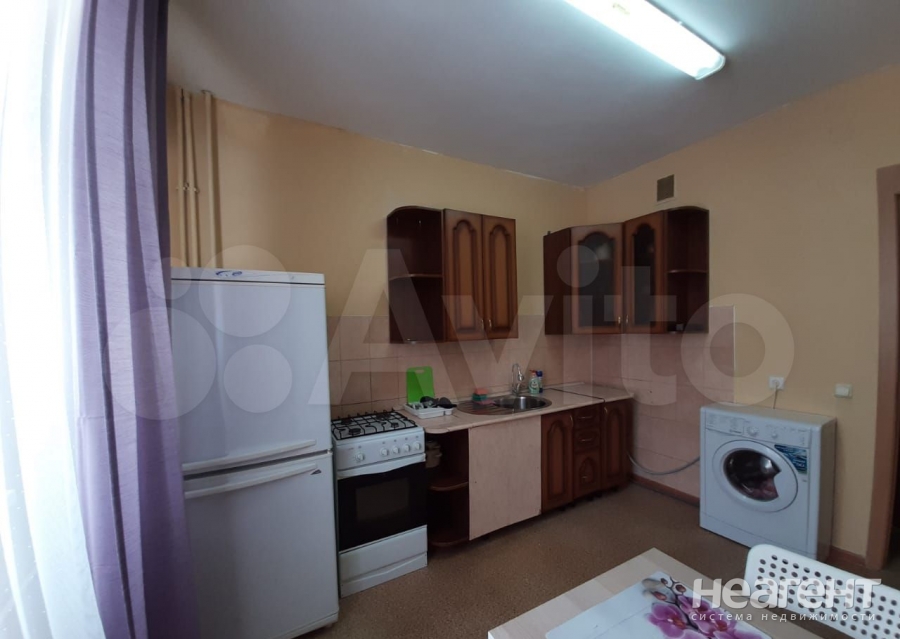 Продается 1-комнатная квартира, 37,3 м²