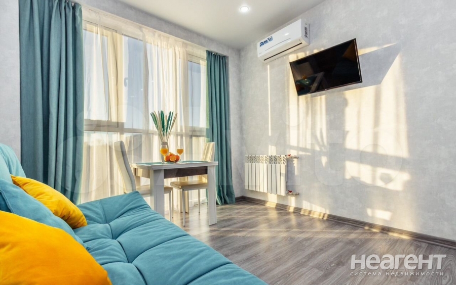 Продается 1-комнатная квартира, 38 м²