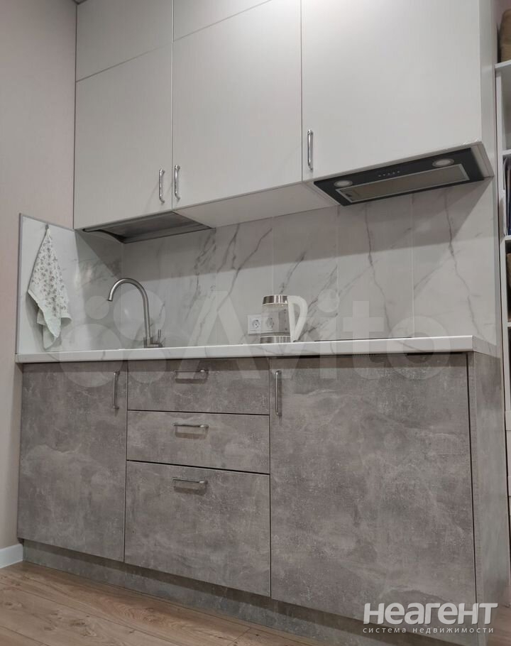 Продается 1-комнатная квартира, 32 м²