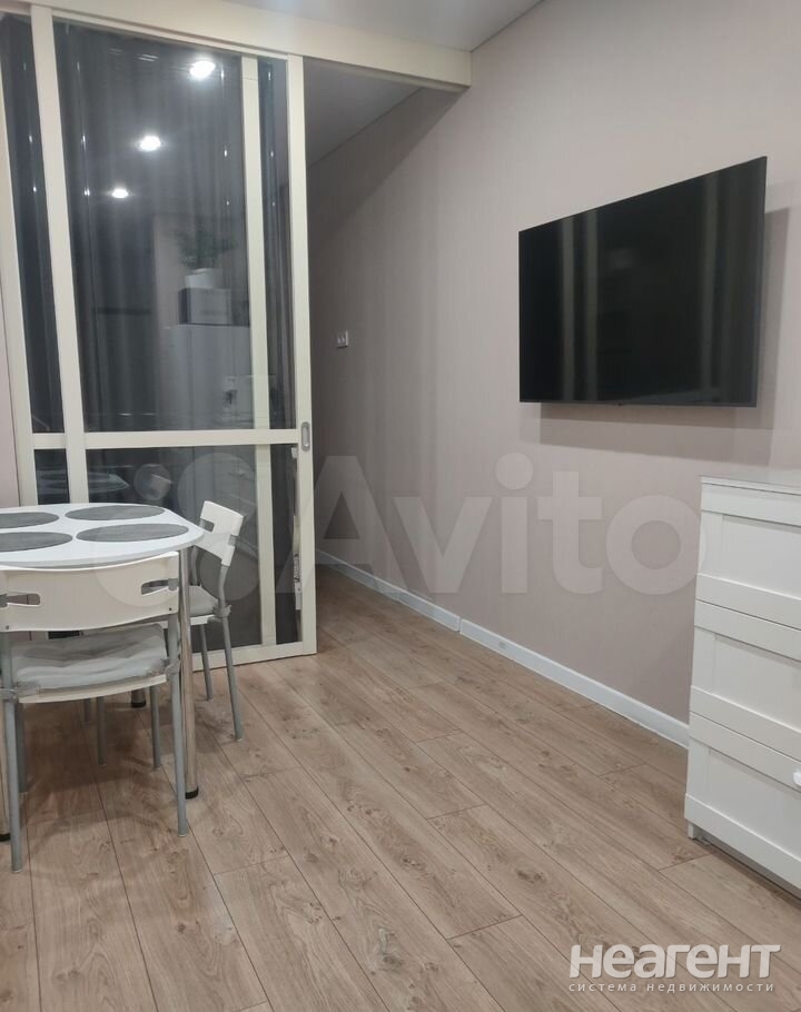 Продается 1-комнатная квартира, 32 м²