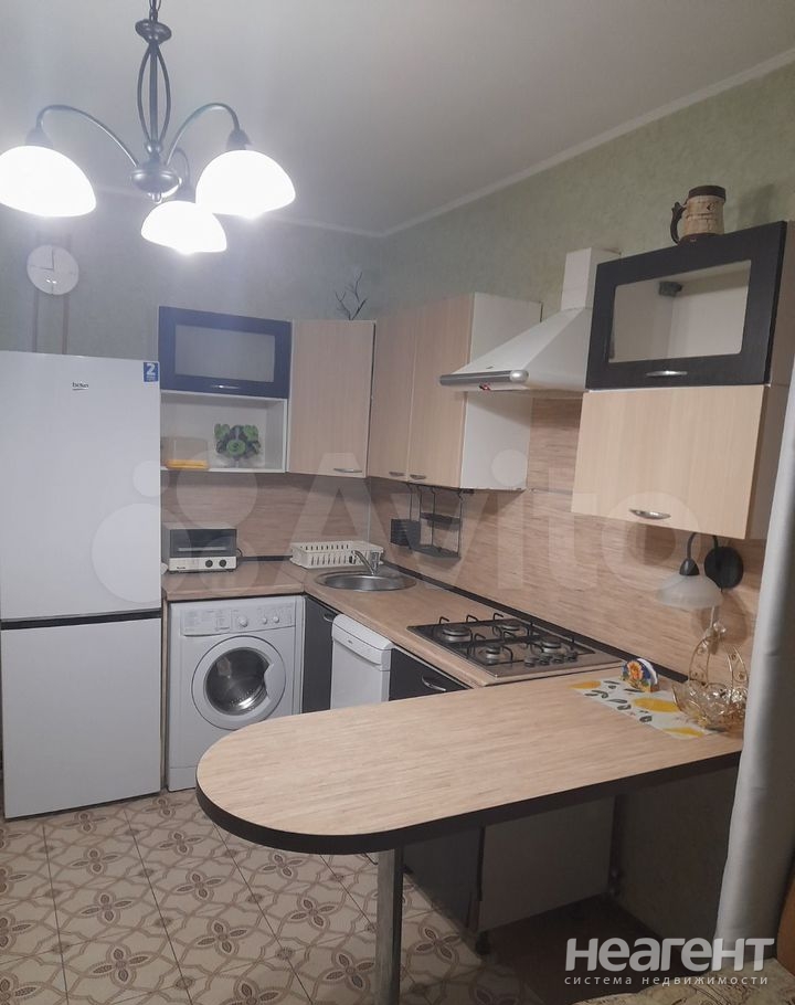 Сдается 1-комнатная квартира, 40 м²