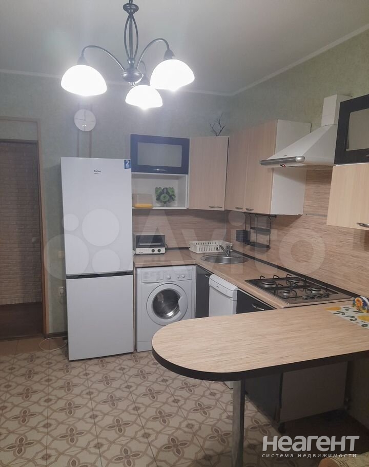 Сдается 1-комнатная квартира, 40 м²