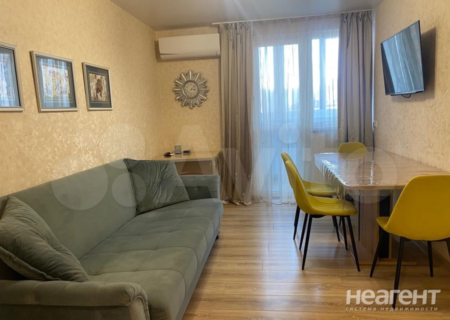 Сдается Многокомнатная квартира, 52 м²