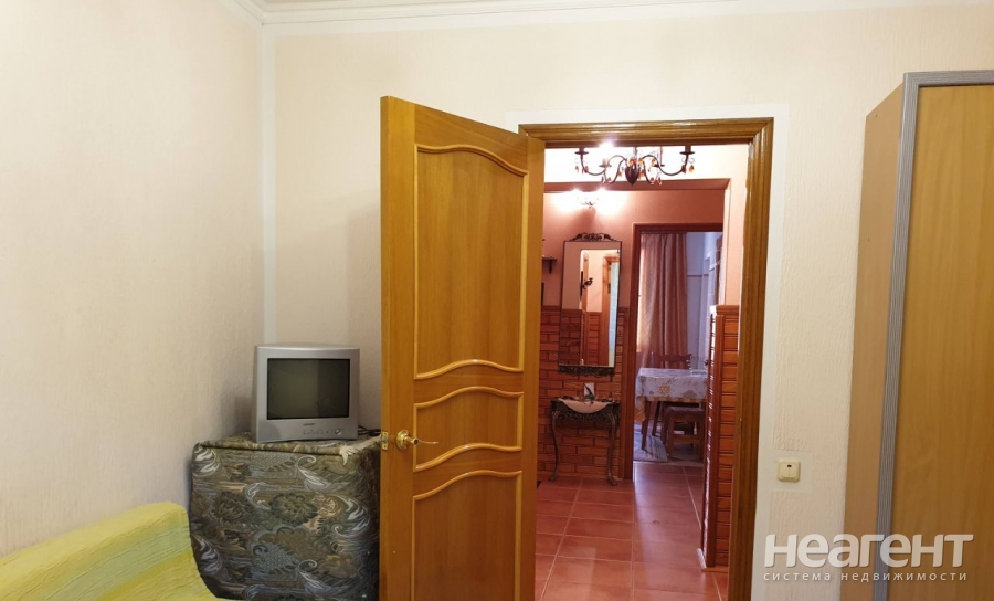 Сдается 2-х комнатная квартира, 74 м²