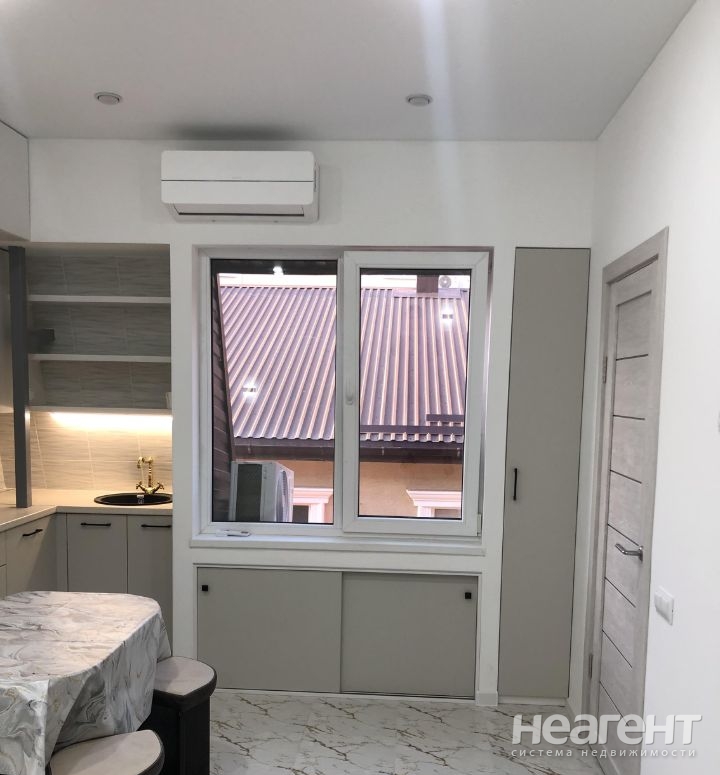 Продается 1-комнатная квартира, 32 м²