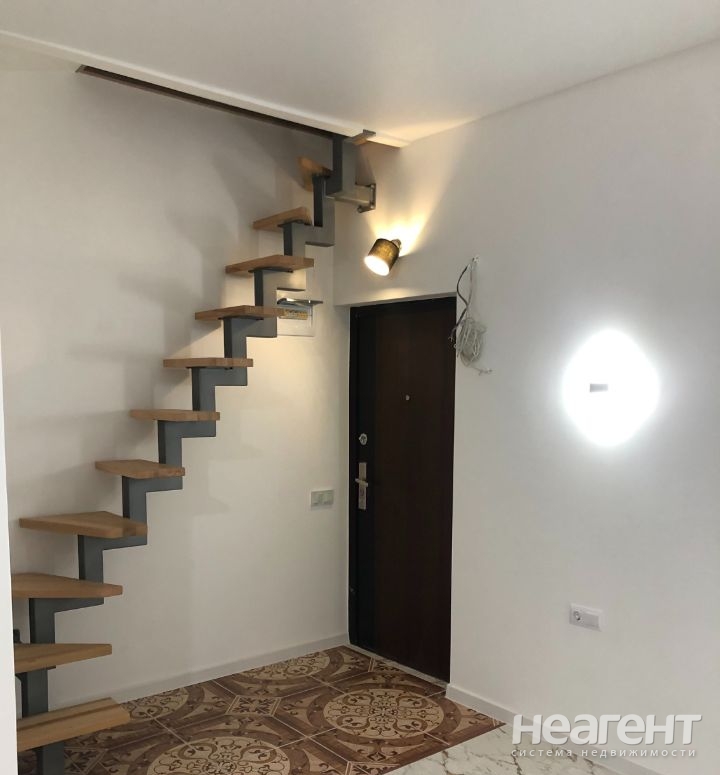 Продается 1-комнатная квартира, 32 м²