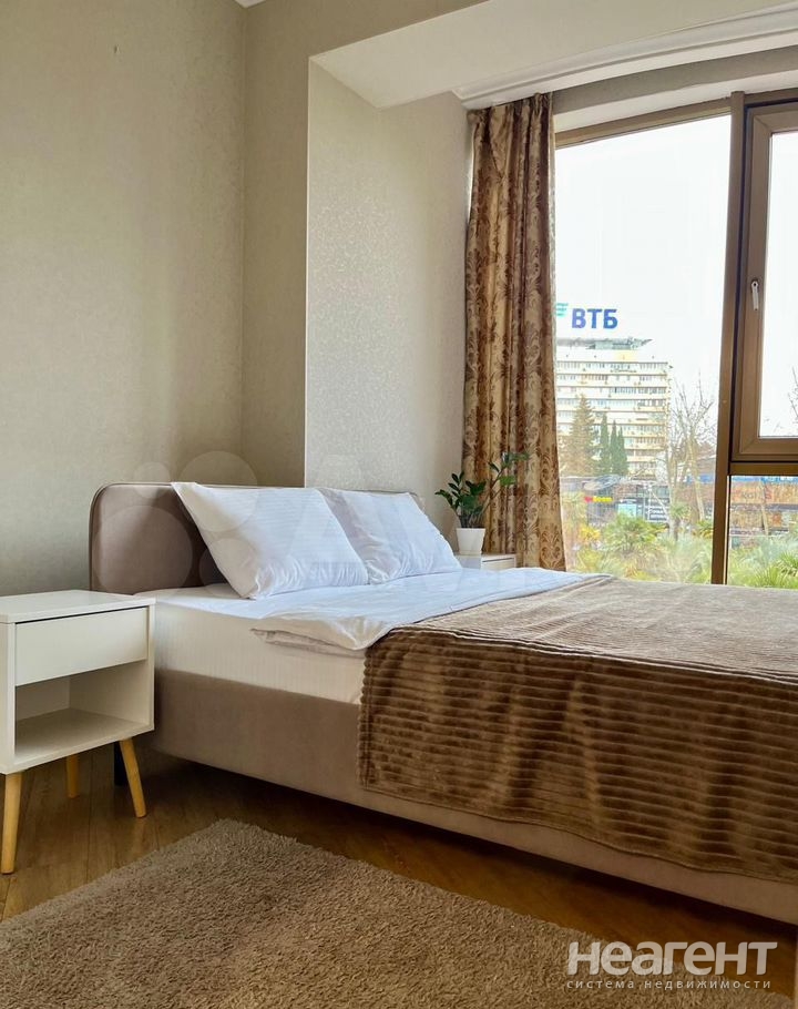 Сдается 1-комнатная квартира, 40 м²