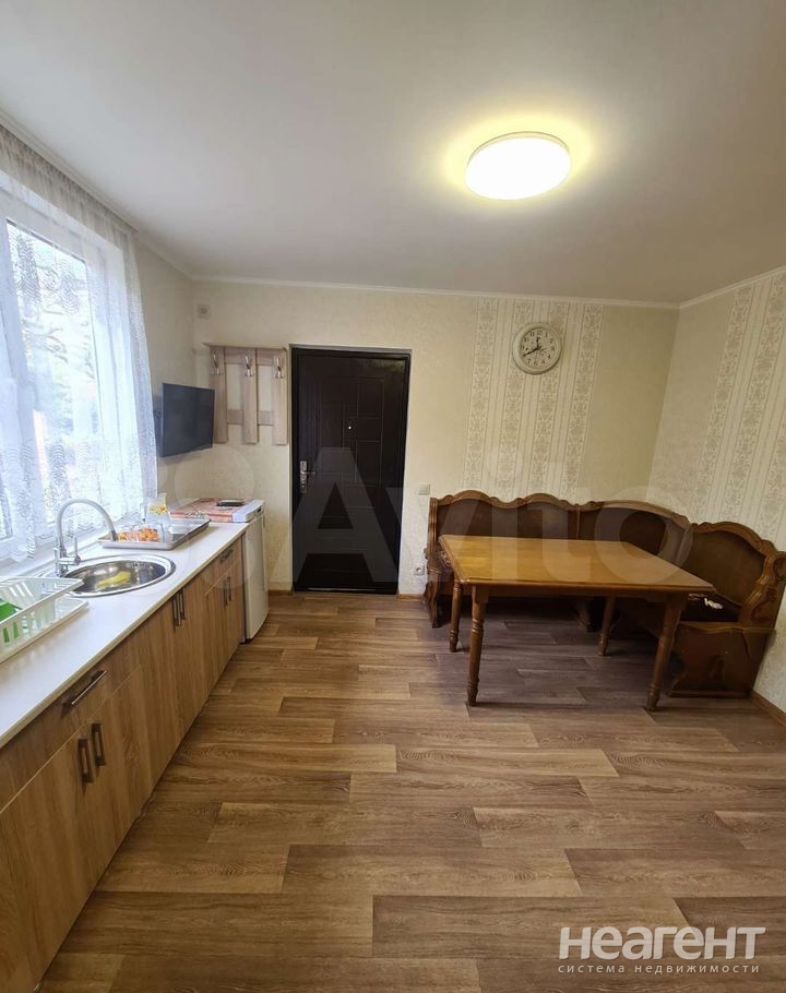 Сдается 1-комнатная квартира, 40 м²