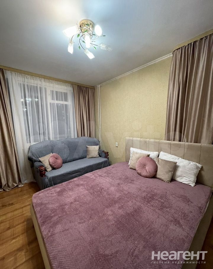 Продается 1-комнатная квартира, 36 м²