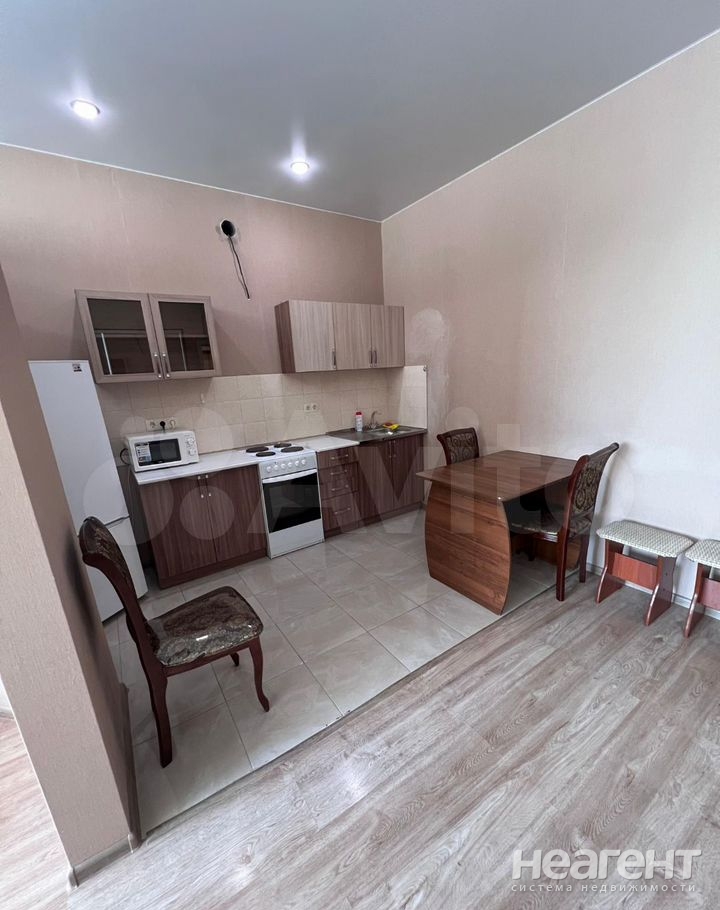 Продается 1-комнатная квартира, 40,3 м²