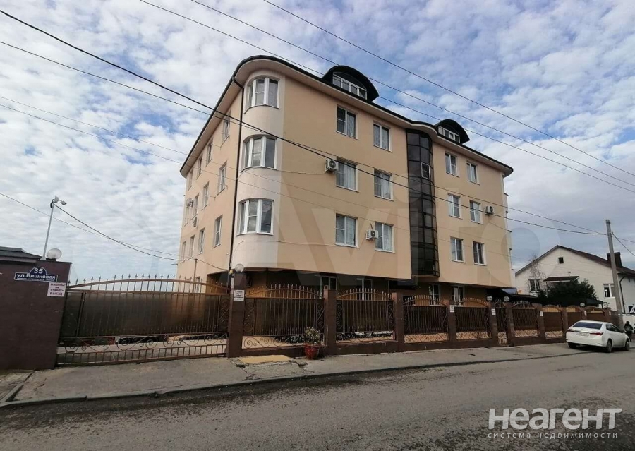 Сдается 1-комнатная квартира, 47 м²