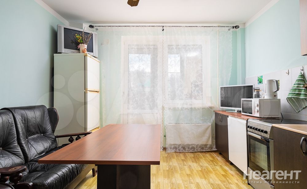 Продается 1-комнатная квартира, 59,8 м²