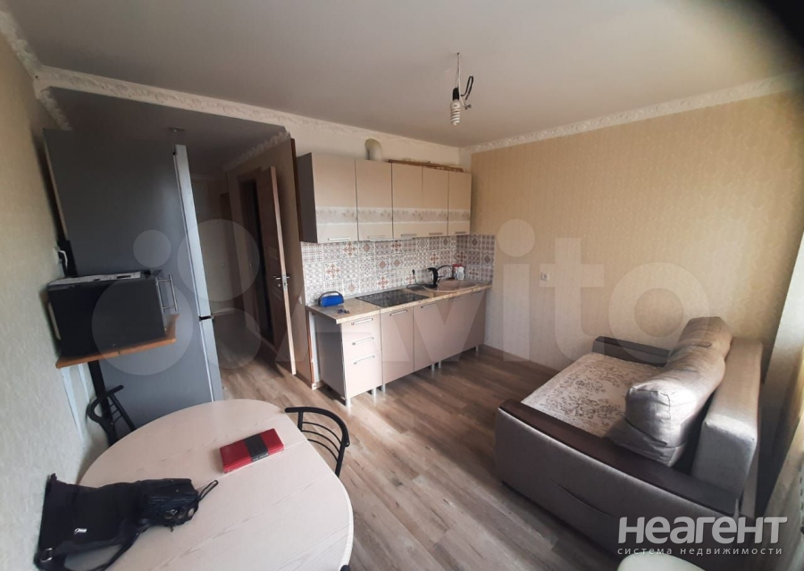 Сдается 1-комнатная квартира, 51 м²