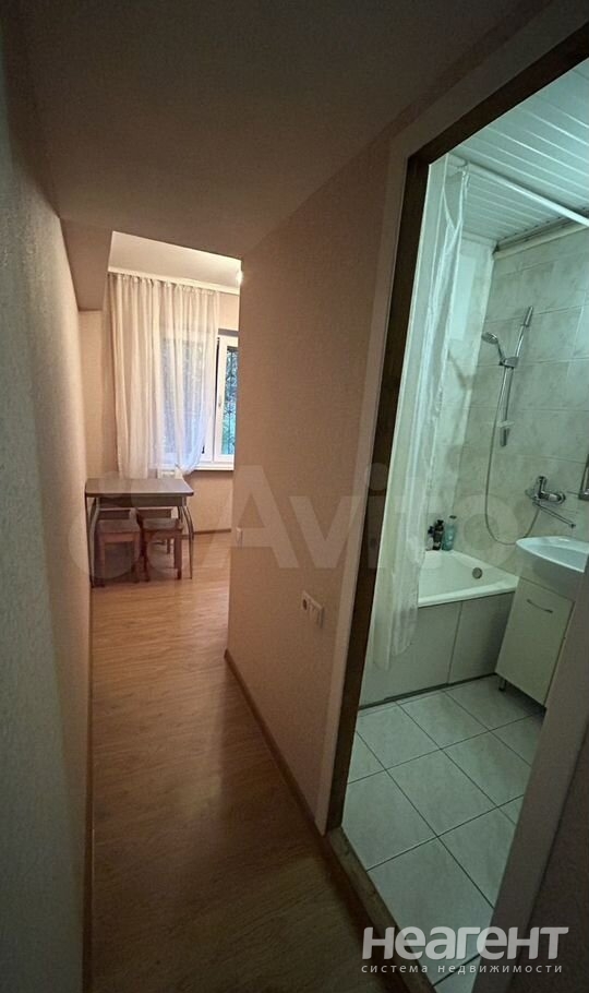 Сдается 1-комнатная квартира, 30 м²