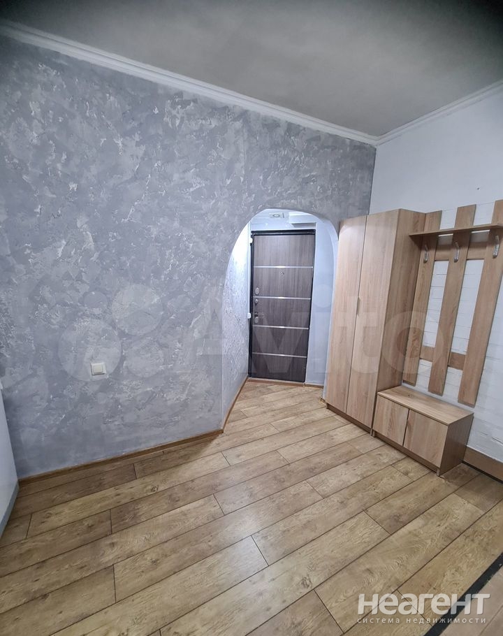 Продается 1-комнатная квартира, 35 м²