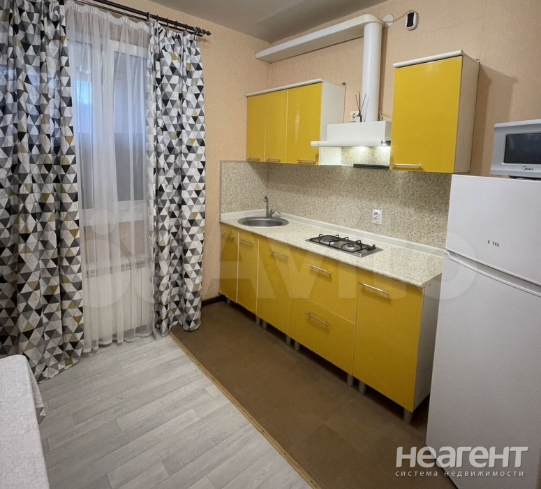 Сдается 1-комнатная квартира, 35 м²