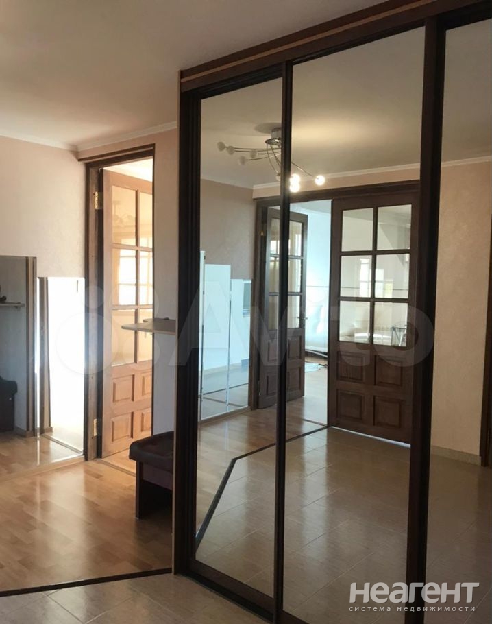 Продается Многокомнатная квартира, 120 м²