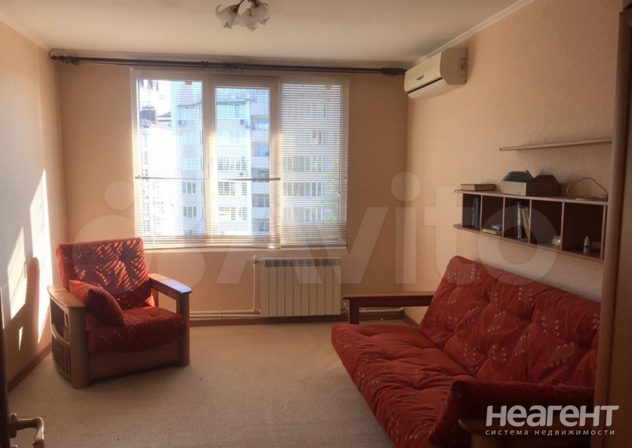 Продается Многокомнатная квартира, 120 м²