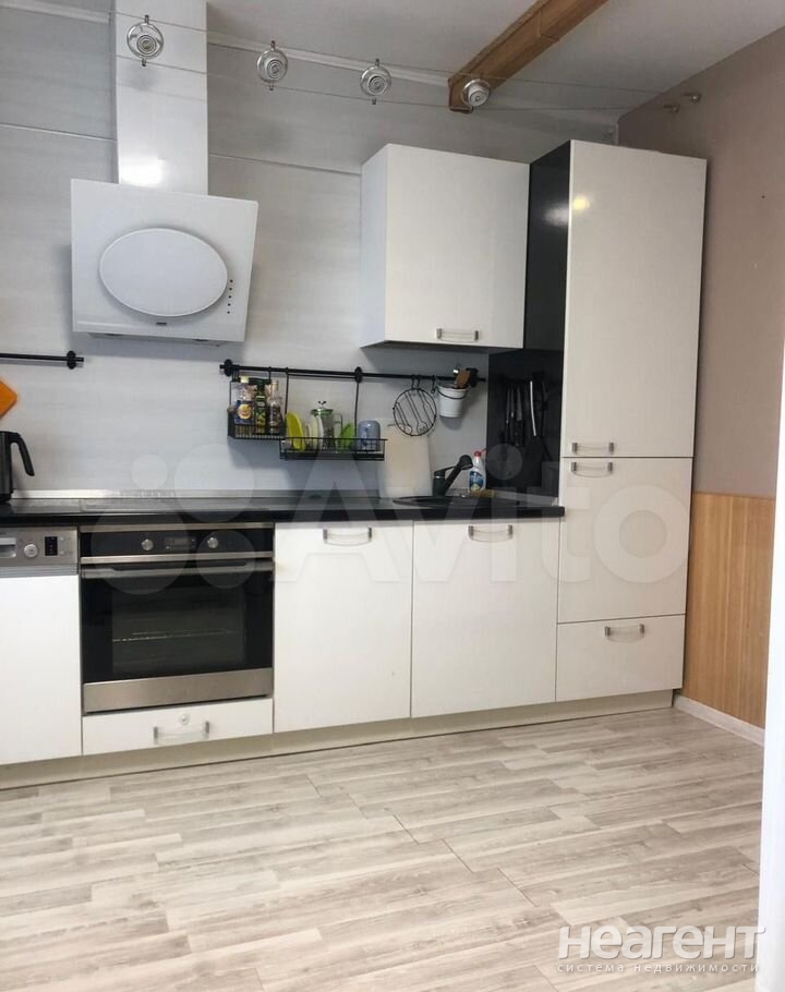 Продается 1-комнатная квартира, 30 м²