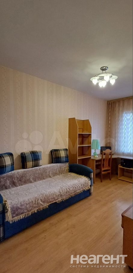 Сдается Многокомнатная квартира, 90 м²