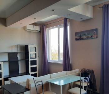 Продается 1-комнатная квартира, 47 м²