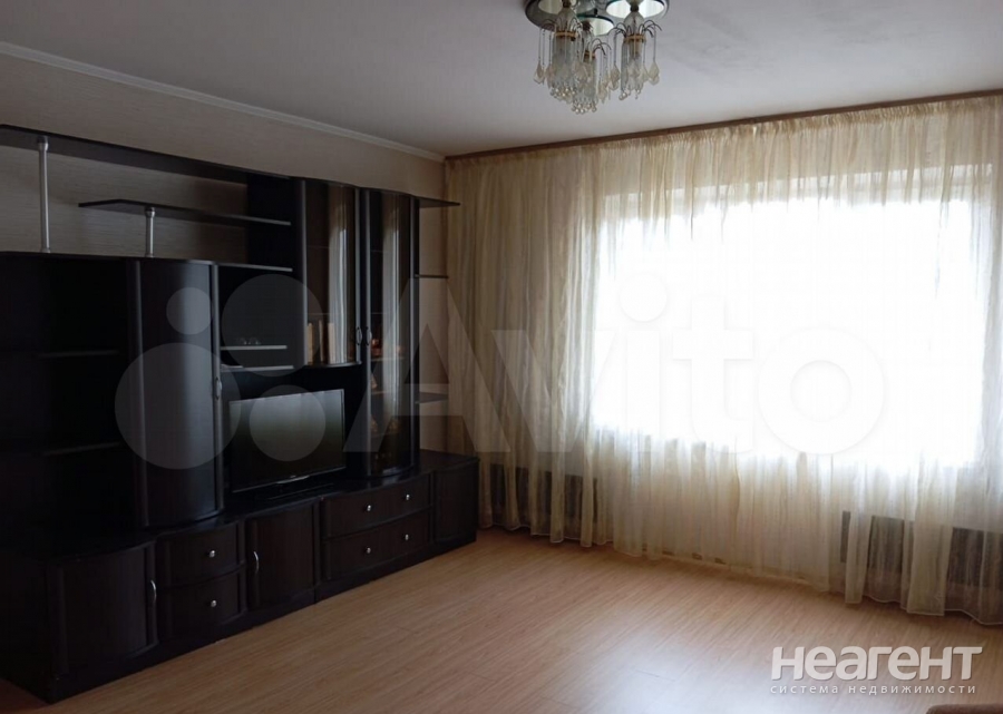 Сдается Многокомнатная квартира, 100 м²