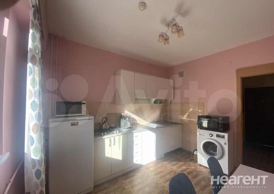 Сдается 1-комнатная квартира, 35 м²