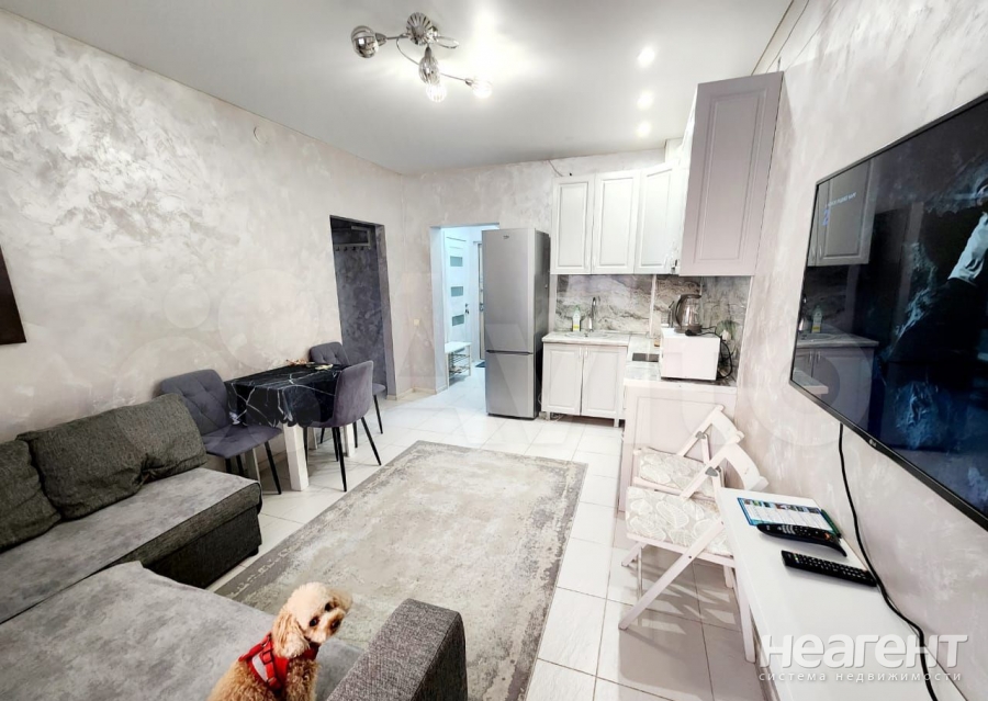 Продается 1-комнатная квартира, 45,6 м²