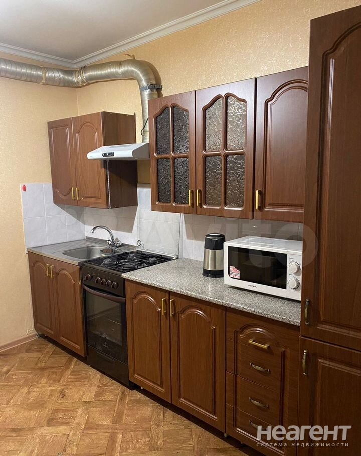 Сдается 1-комнатная квартира, 44 м²