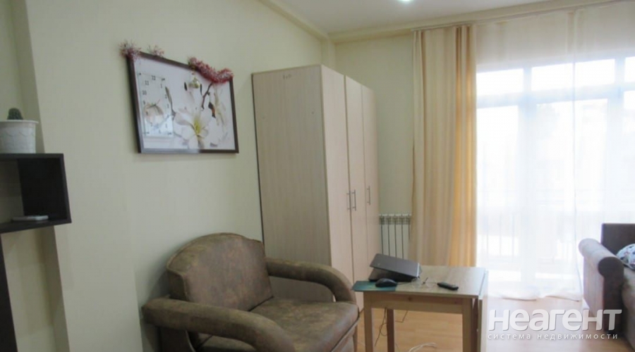 Продается 1-комнатная квартира, 41 м²