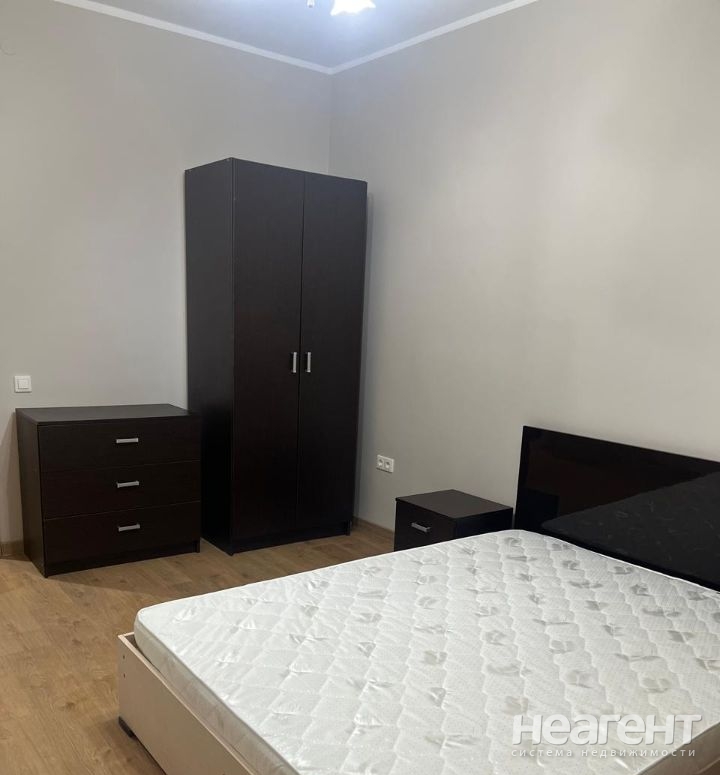 Продается 3-х комнатная квартира, 100 м²