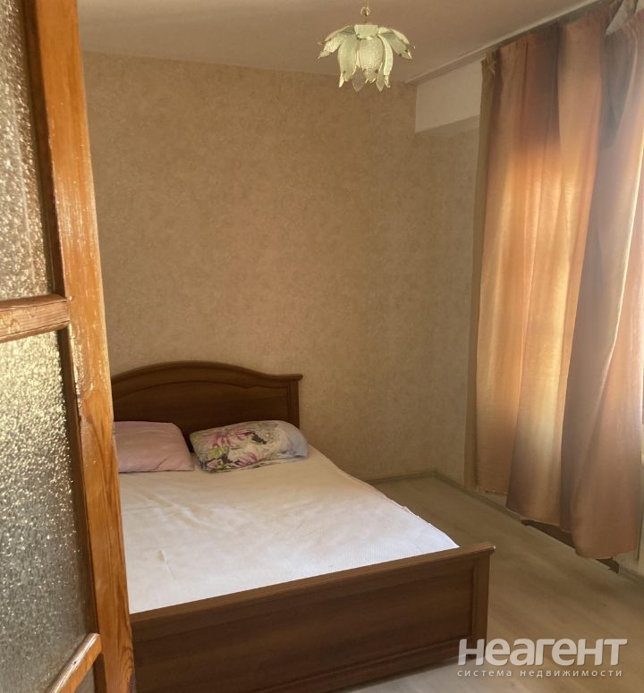 Продается 3-х комнатная квартира, 63 м²