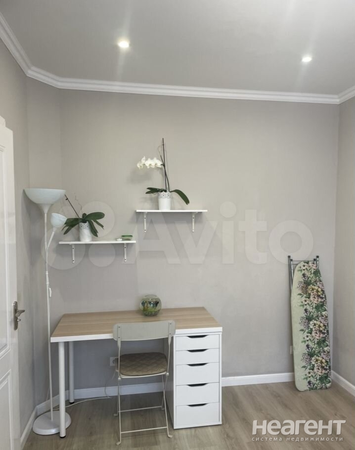 Продается 1-комнатная квартира, 36 м²