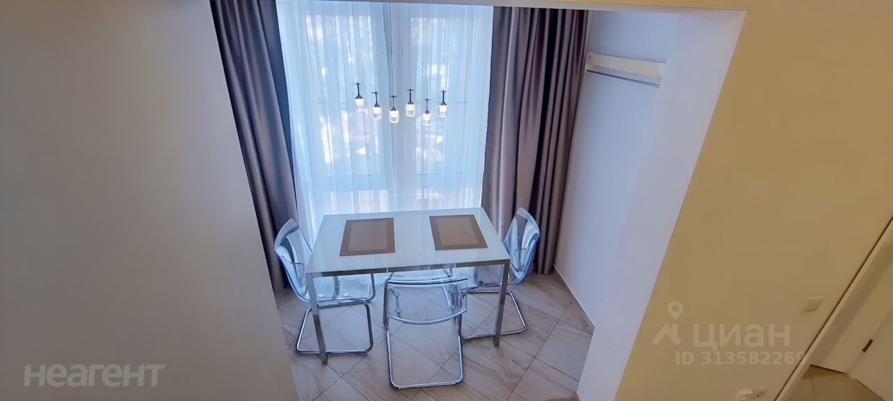 Продается 1-комнатная квартира, 50 м²