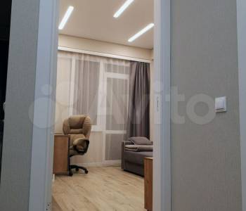 Продается 1-комнатная квартира, 37 м²