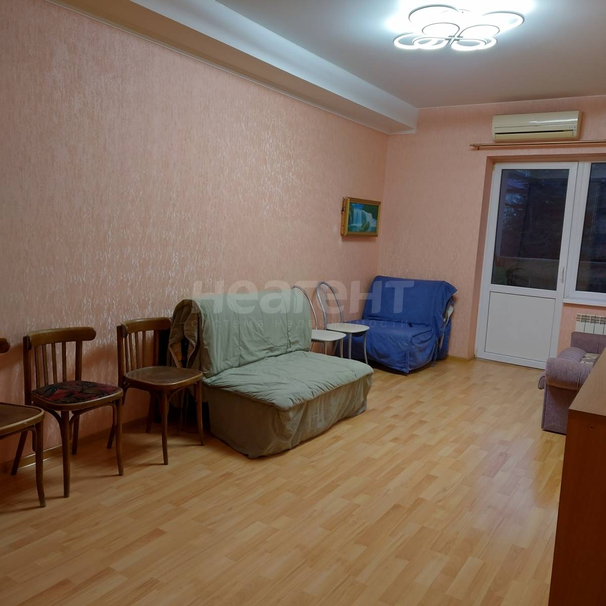 Продается 1-комнатная квартира, 52,4 м²