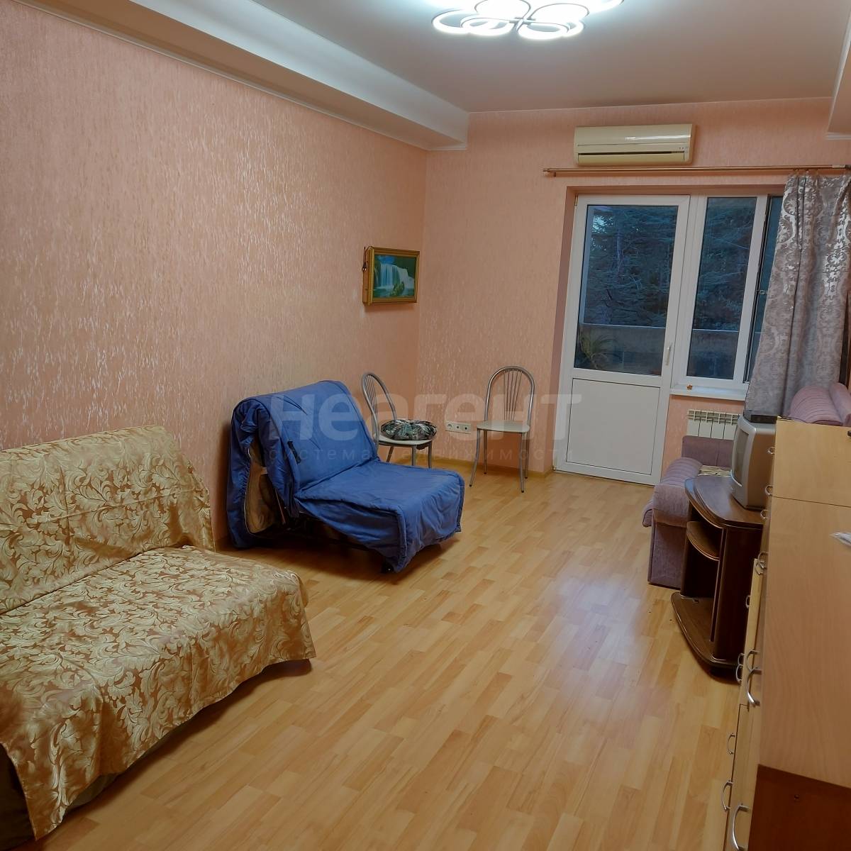 Продается 1-комнатная квартира, 52,4 м²