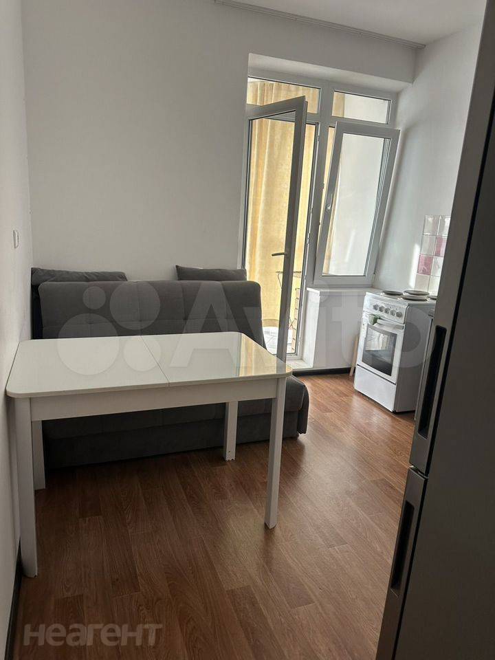 Продается 1-комнатная квартира, 48 м²