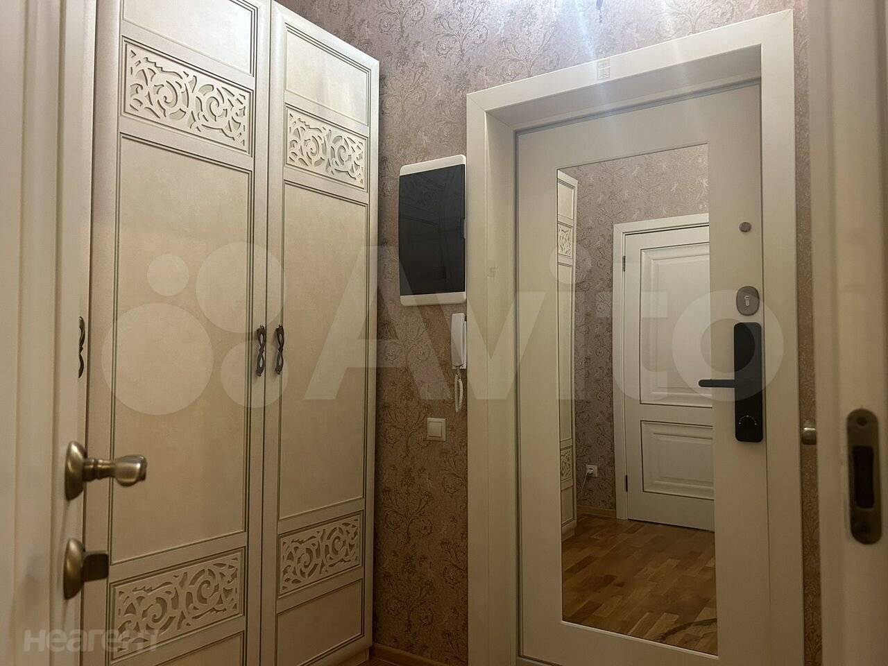 Сдается 1-комнатная квартира, 89,9 м²