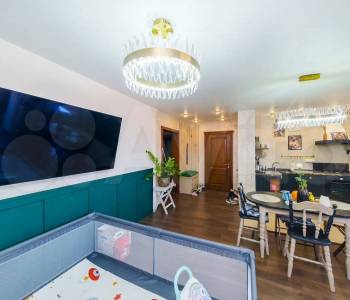 Продается Многокомнатная квартира, 94 м²