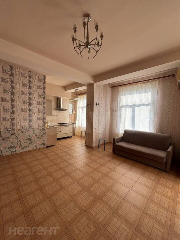 Сдается 1-комнатная квартира, 50,5 м²