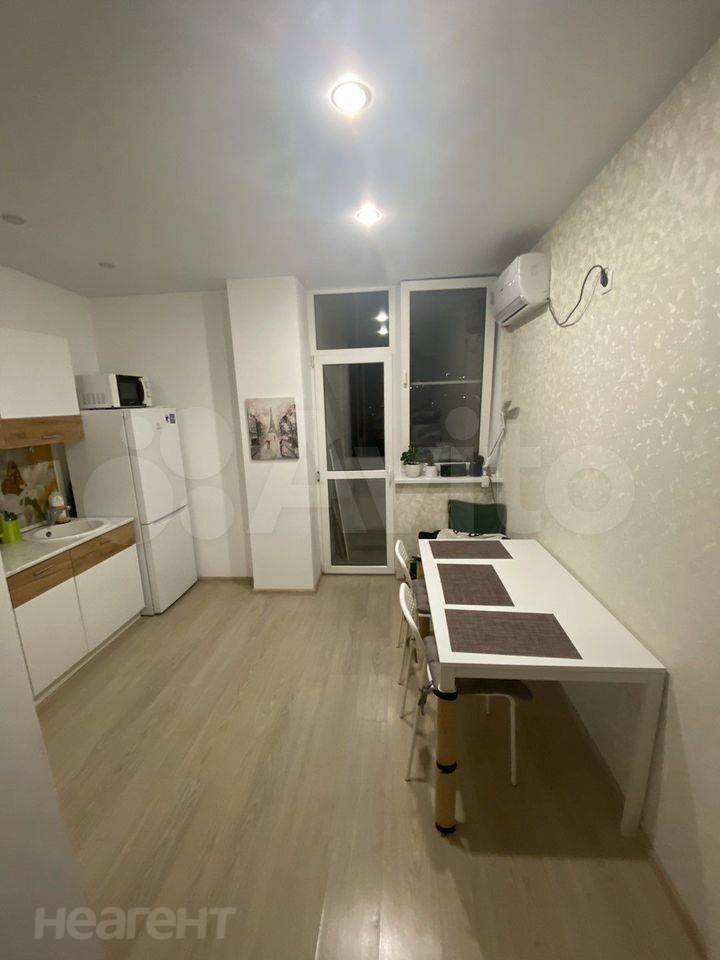 Продается 1-комнатная квартира, 37,2 м²