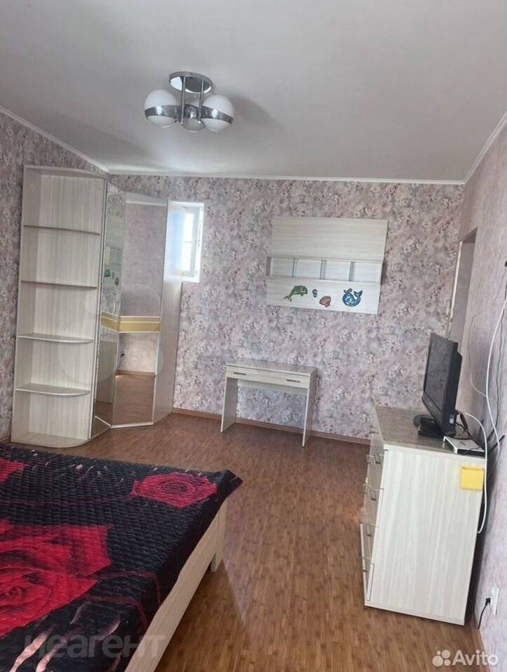 Сдается 1-комнатная квартира, 51 м²