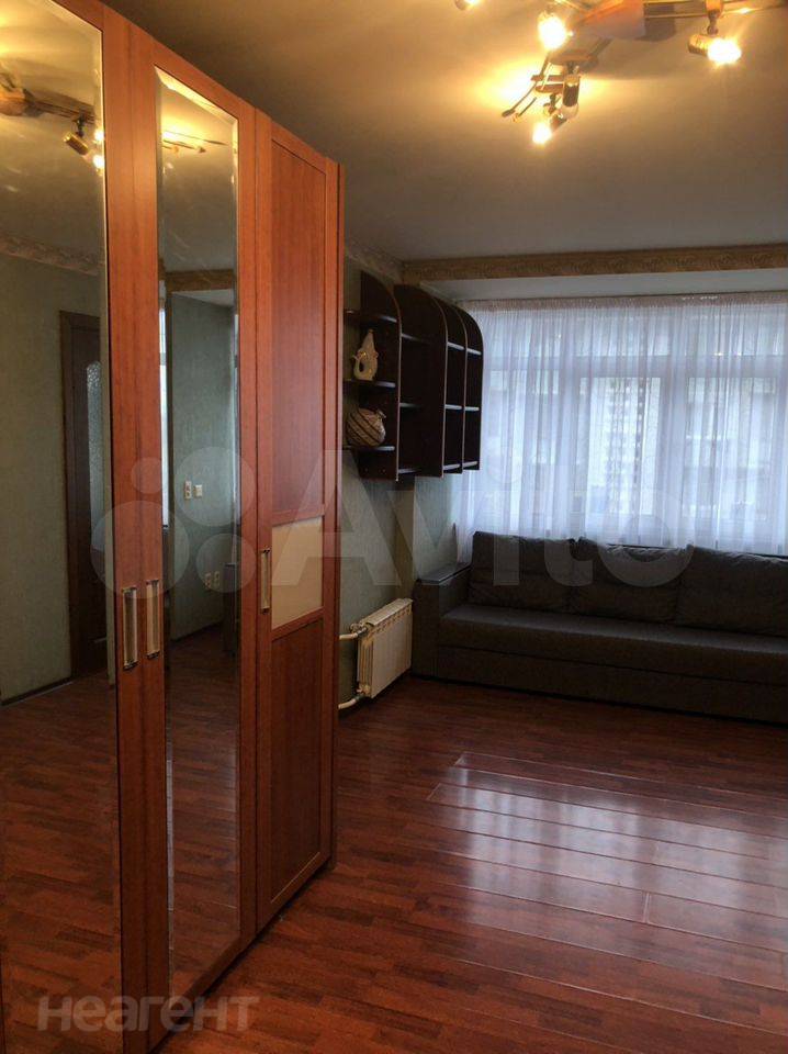 Сдается Многокомнатная квартира, 90 м²