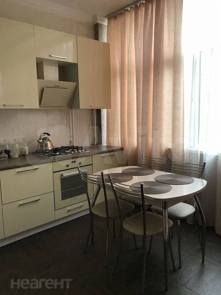 Продается 1-комнатная квартира, 38,4 м²