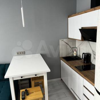 Продается 1-комнатная квартира, 52 м²