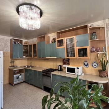 Сдается Многокомнатная квартира, 90 м²