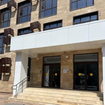 Продается 1-комнатная квартира, 71 м²