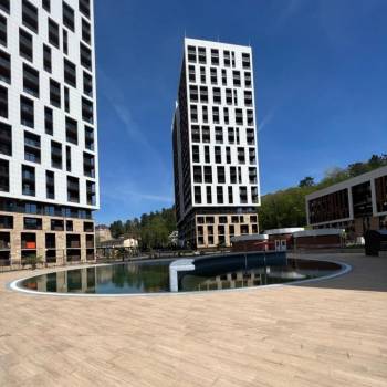 Продается 1-комнатная квартира, 71 м²