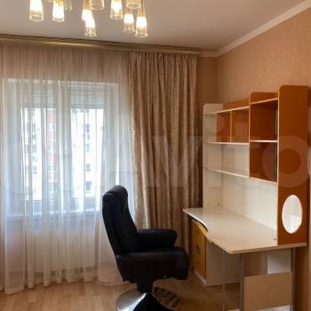 Сдается Многокомнатная квартира, 70 м²